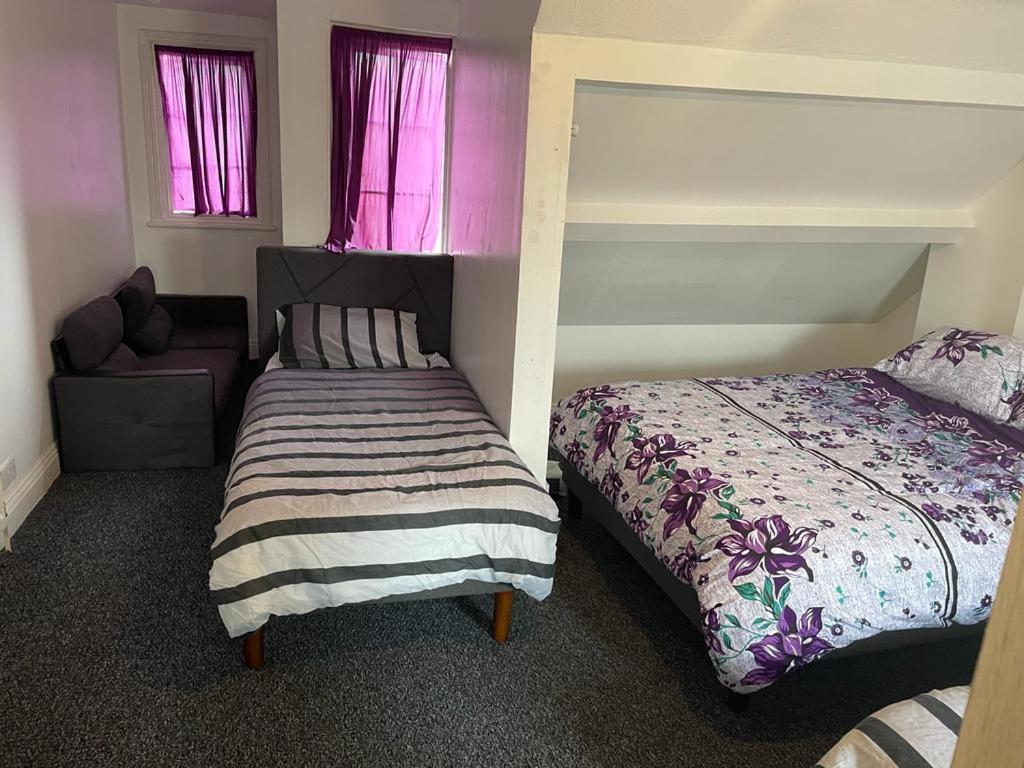 One Room To Stay With Fantastic Host London Bagian luar foto